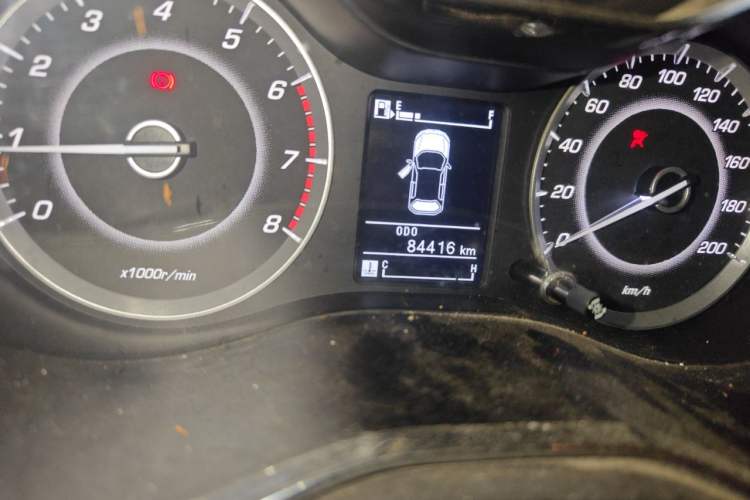 Used Baojun 560 2015 1.8L Manual Elite Edition Odometer Close Up