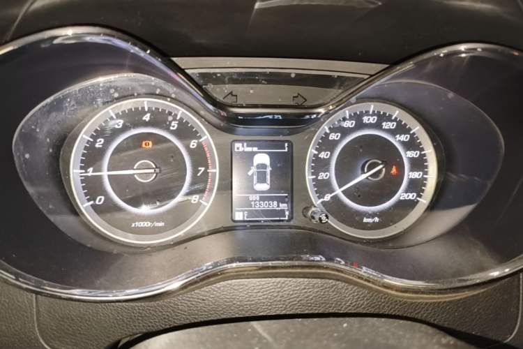 Used Baojun 560 2015 1.8L Manual Elite Edition Odometer Close Up