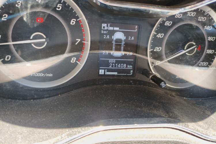 Used Baojun 560 2015 1.8L manual luxury version Odometer Close Up