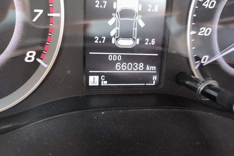 Used Baojun 560 2015 1.8L manual luxury version Odometer Close Up