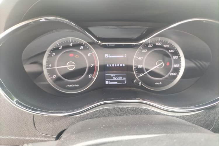 Used Baojun 560 2015 1.8L manual luxury version Odometer Close Up