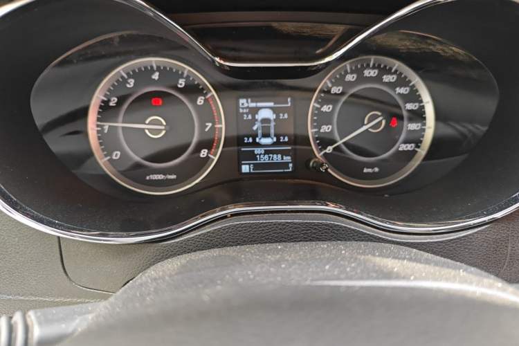 Used Baojun 560 2015 1.8L manual luxury version Odometer Close Up