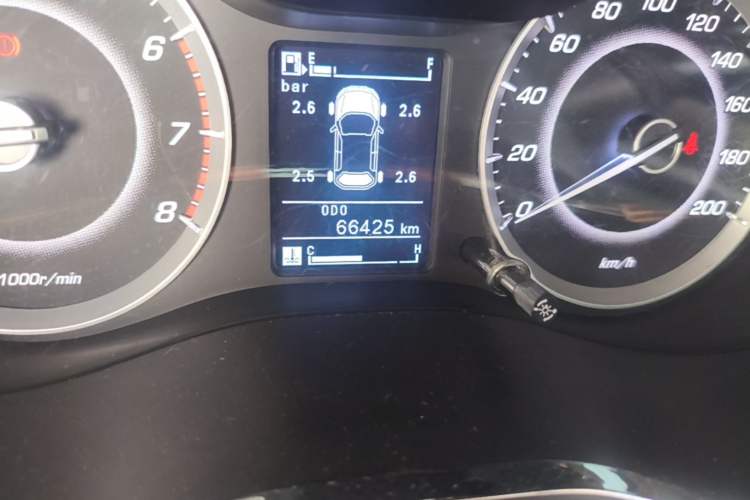 Used Baojun 560 2015 1.8L manual luxury version Odometer Close Up