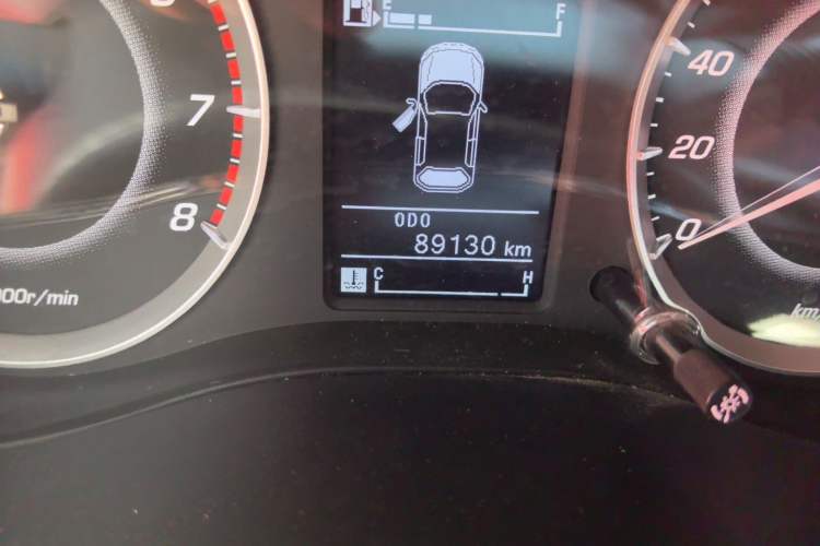 Used Baojun 560 2015 1.8L Manual Elite Edition Odometer Close Up