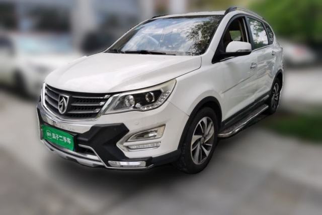 Używany Baojun 560 2015 1.8L manual luxury version