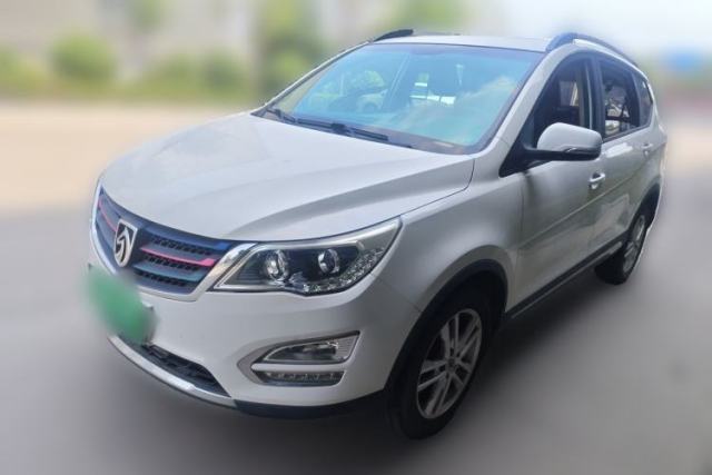 Used Baojun 560 2015 1.8L manual Comfort trim level