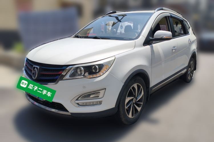 Used Baojun 560 2015 1.8L manual luxury version Guazi used car, China used car export, Used car for sale, Used cars, Cheapest cars for sale