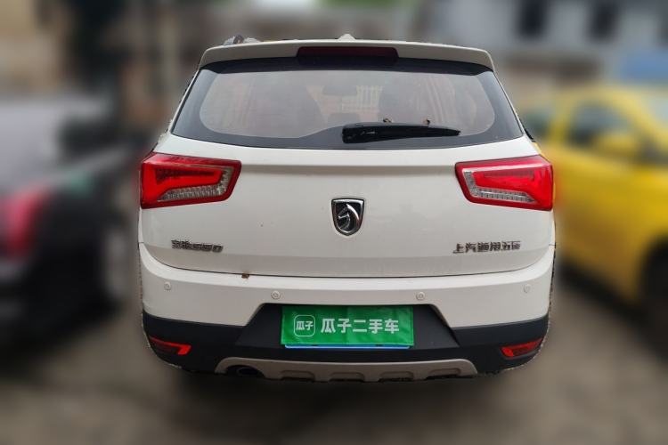 Used Baojun 560 2015 1.8L manual luxury version Rear