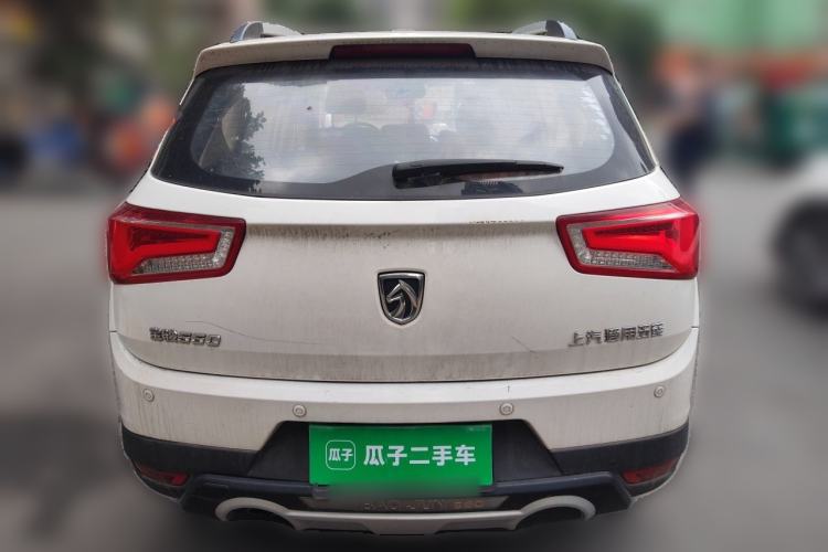 Used Baojun 560 2015 1.8L manual luxury version Rear