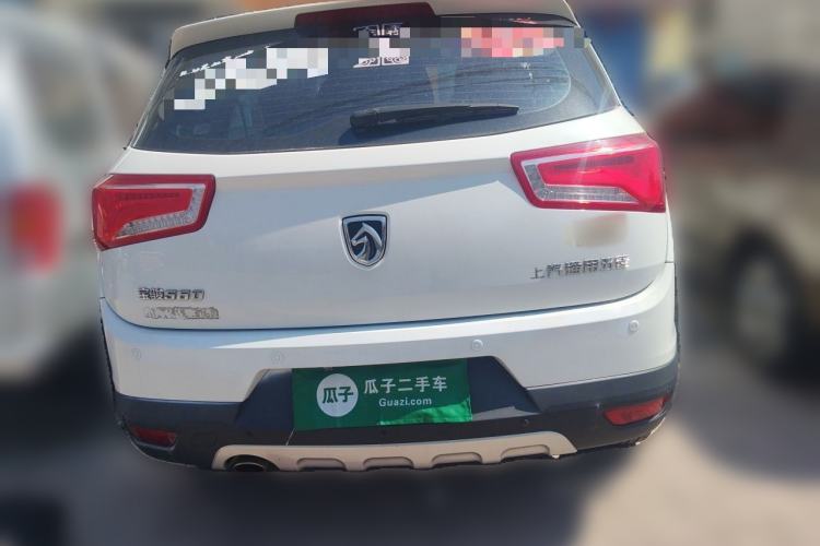 Used Baojun 560 2015 1.8L manual Comfort trim level Rear