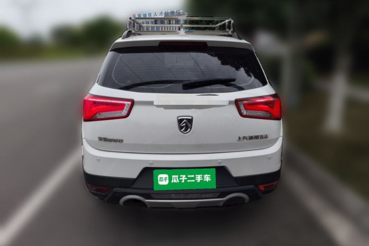 Used Baojun 560 2015 1.8L manual luxury version Rear