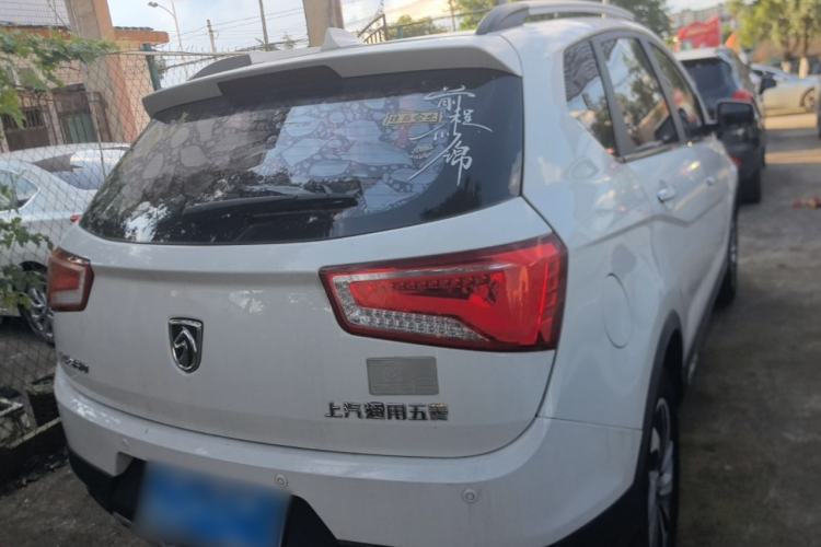 Used Baojun 560 2015 1.8L manual luxury version Rear