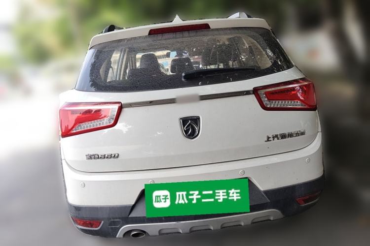 Used Baojun 560 2015 1.8L manual luxury version Rear