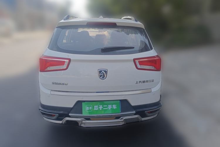 Used Baojun 560 2015 1.8L manual luxury version Rear