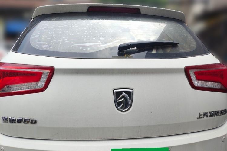 Used Baojun 560 2015 1.8L manual luxury version Rear