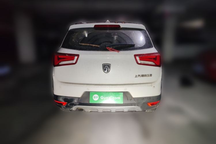 Used Baojun 560 2015 1.8L manual luxury version Rear