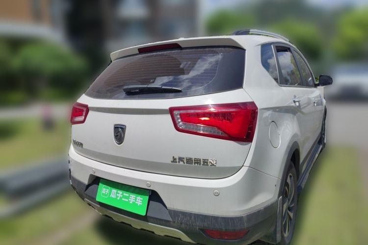 Used Baojun 560 2015 1.8L manual luxury version Rear