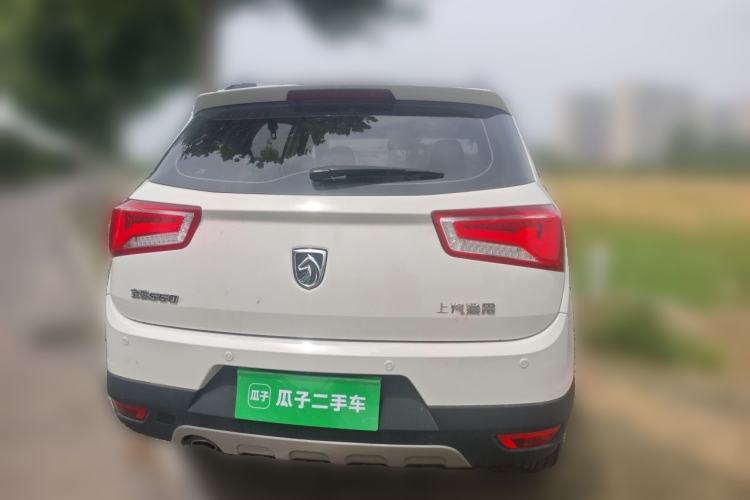 Used Baojun 560 2015 1.8L manual luxury version Rear