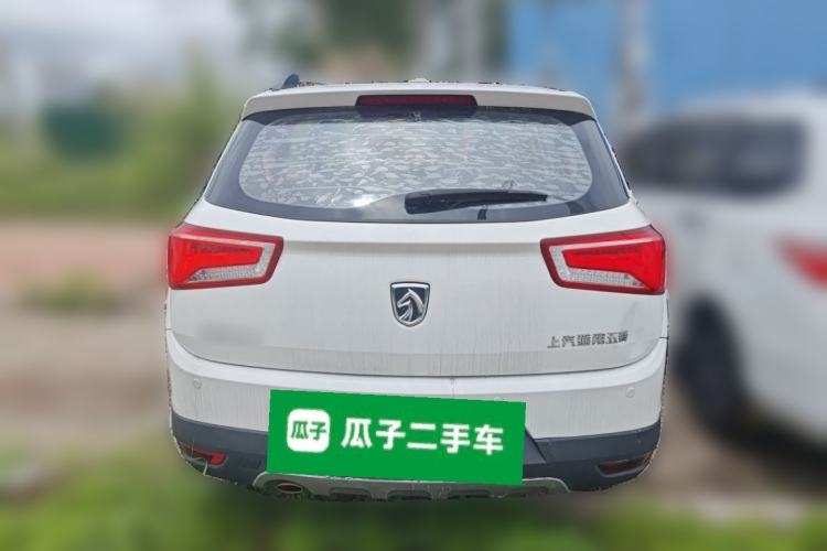 Used Baojun 560 2015 1.8L manual luxury version Rear