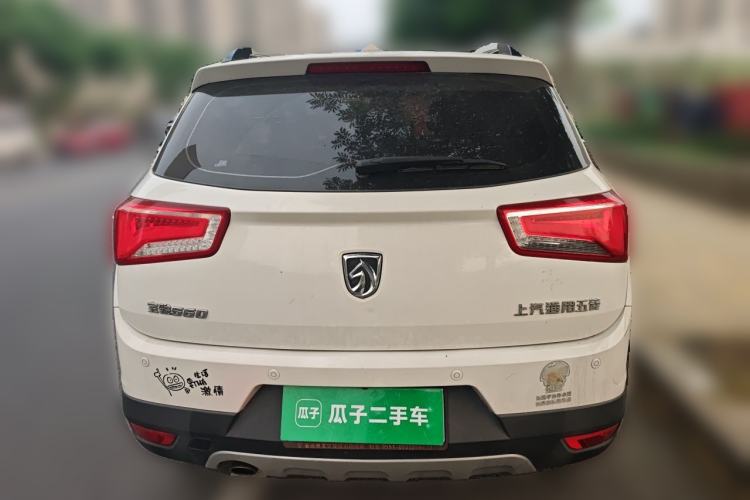 Used Baojun 560 2015 1.8L manual luxury version Rear
