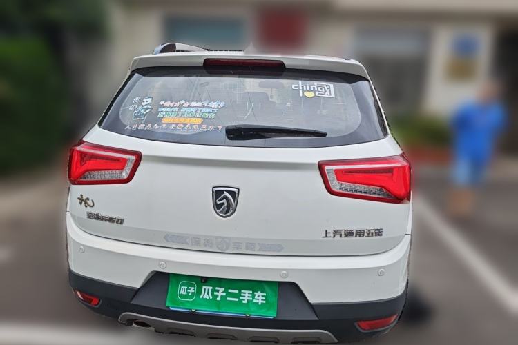 Used Baojun 560 2015 1.8L manual luxury version Rear