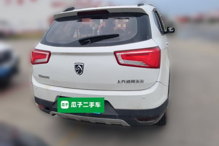 Used Baojun 560 2015 1.8L manual luxury version Rear
