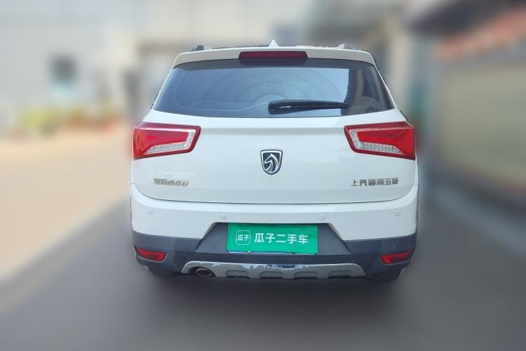 Used Baojun 560 2015 1.8L manual luxury version Rear
