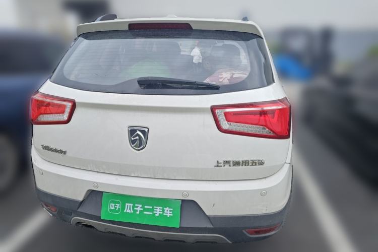 Used Baojun 560 2015 1.8L manual luxury version Rear