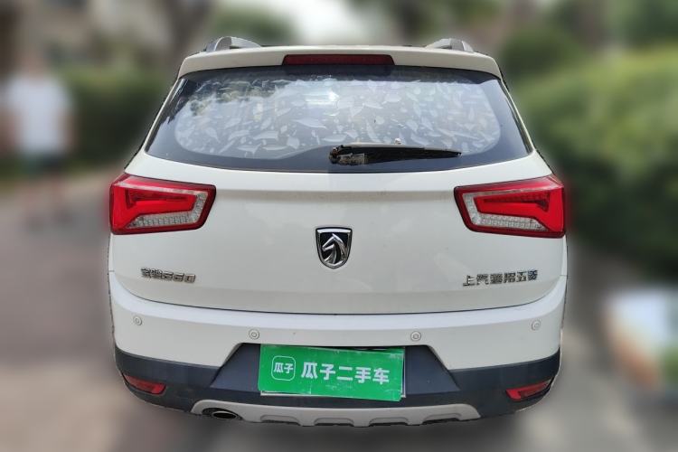 Used Baojun 560 2015 1.8L manual luxury version Rear