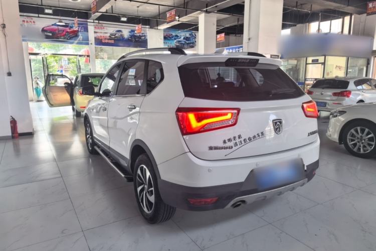 Used Baojun 560 2015 1.8L manual luxury version Rear Left 45 Deg