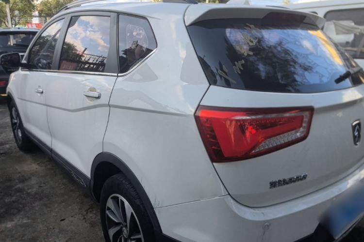 Used Baojun 560 2015 1.8L manual luxury version Rear Left 45 Deg