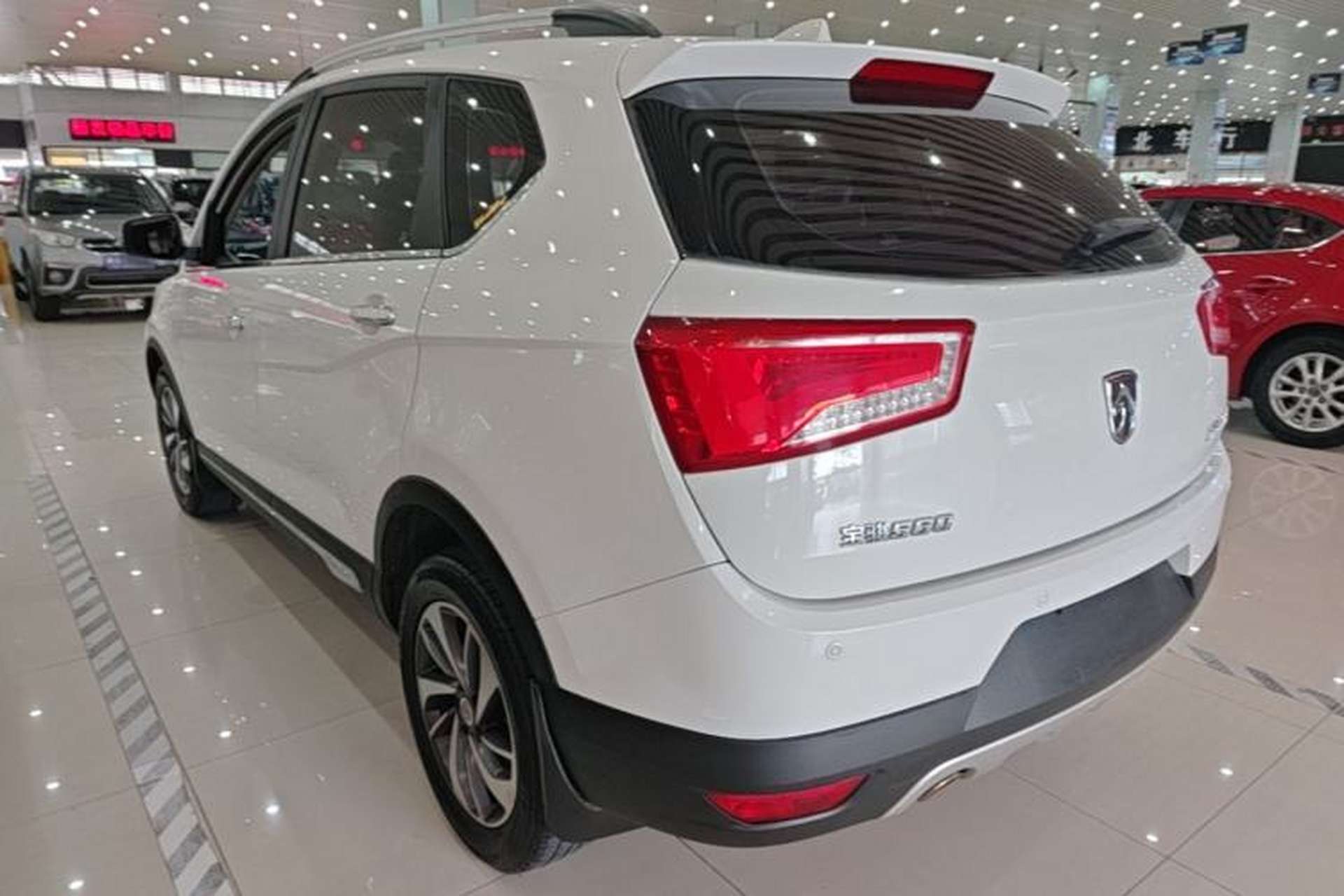 Used Baojun 560 2015 1.8L manual luxury version Rear Left 45 Deg