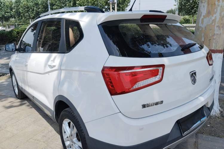Used Baojun 560 2015 1.8L manual Comfort trim level Rear Left 45 Deg