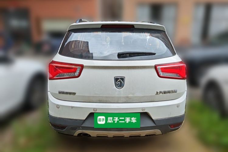 Used Baojun 560 2015 1.8L manual Comfort trim level Rear
