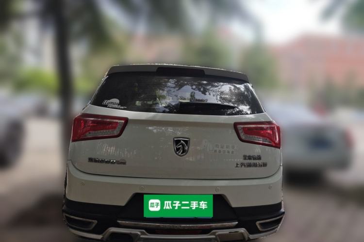 Used Baojun 560 2015 1.8L manual luxury version Rear