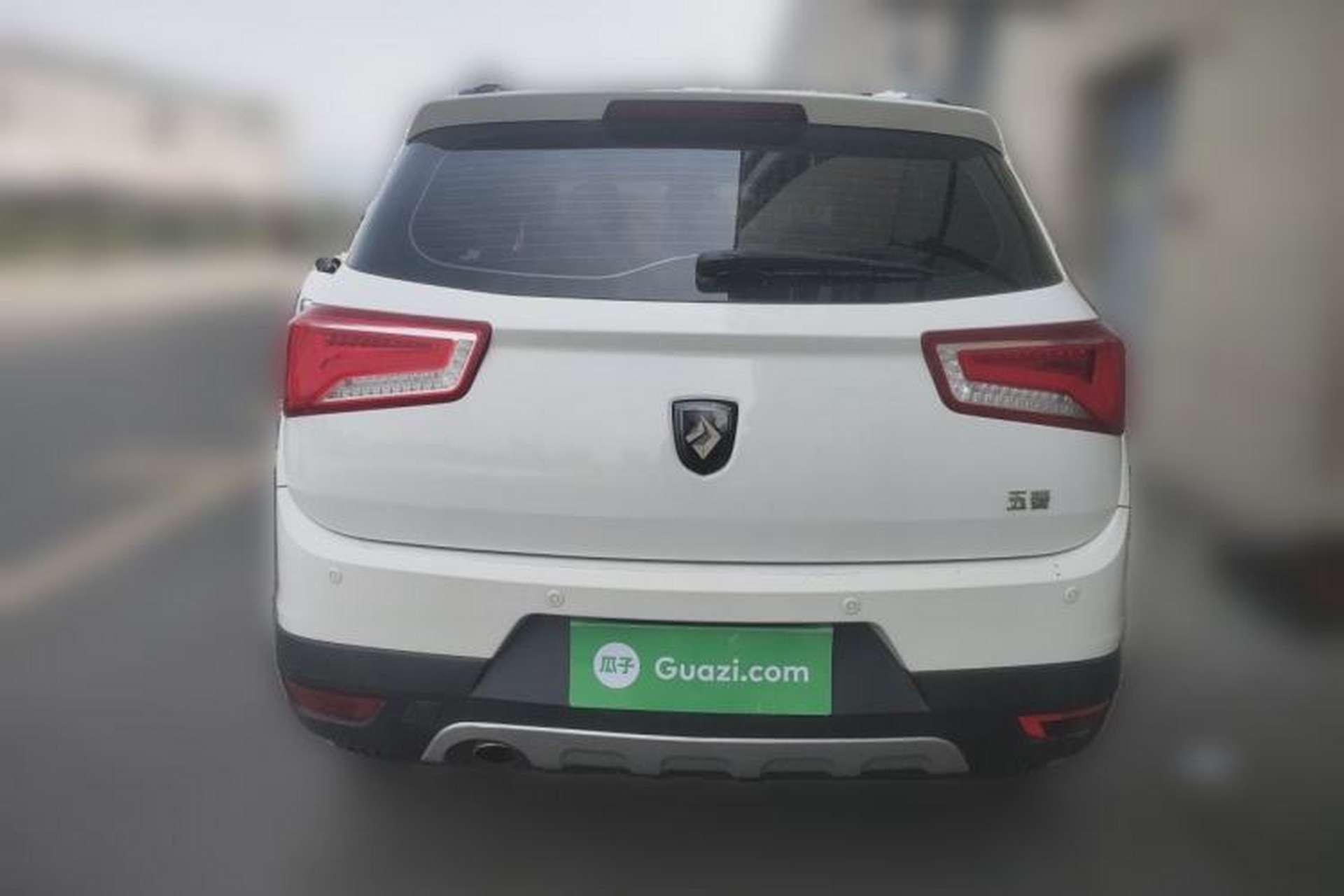 Used Baojun 560 2015 1.8L manual luxury version Rear