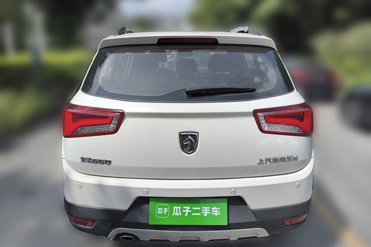 Used Baojun 560 2015 1.8L manual luxury version Rear