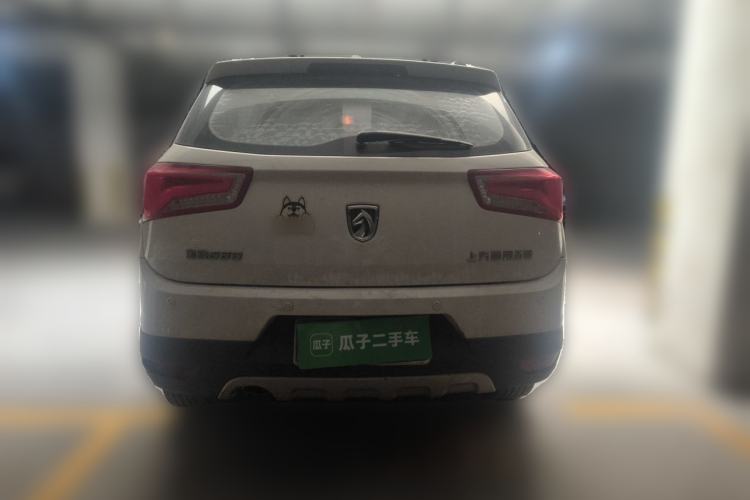 Used Baojun 560 2015 1.8L manual luxury version Rear