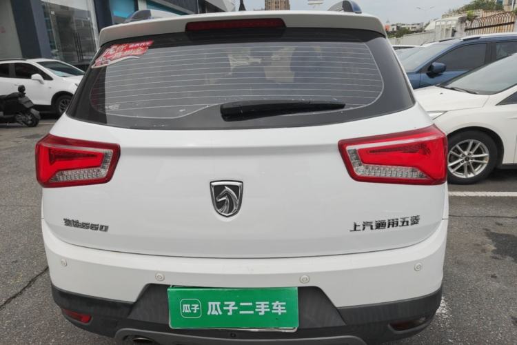 Used Baojun 560 2015 1.8L manual Comfort trim level Rear