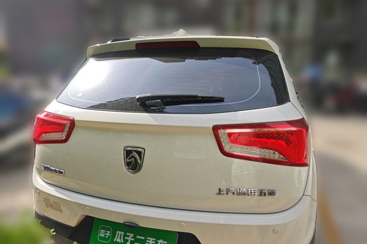 Used Baojun 560 2015 1.8L manual luxury version Rear