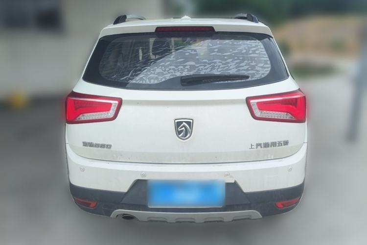 Used Baojun 560 2015 1.8L manual luxury version Rear