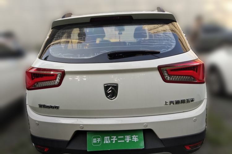 Used Baojun 560 2015 1.8L manual luxury version Rear
