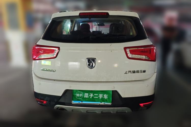 Used Baojun 560 2015 1.8L manual luxury version Rear
