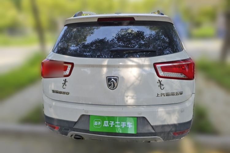 Used Baojun 560 2015 1.8L manual luxury version Rear