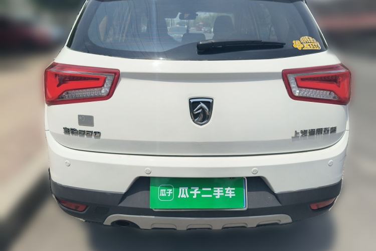 Used Baojun 560 2015 1.8L manual Comfort trim level Rear