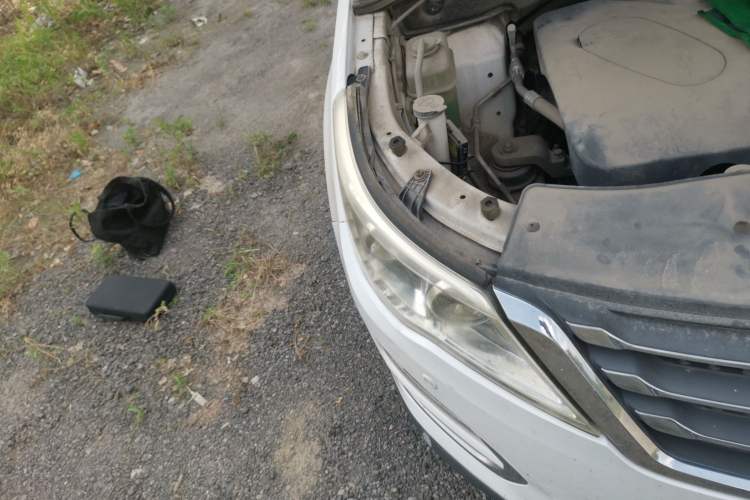 Used Baojun 560 2015 1.8L manual luxury version Right Front Headlight