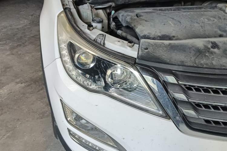 Used Baojun 560 2015 1.8L Manual Elite Edition Right Front Headlight