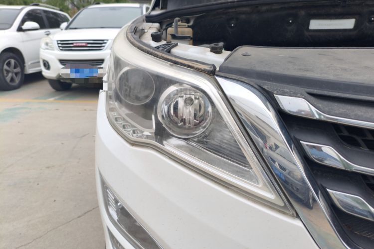 Used Baojun 560 2015 1.8L Manual Elite Edition Right Front Headlight