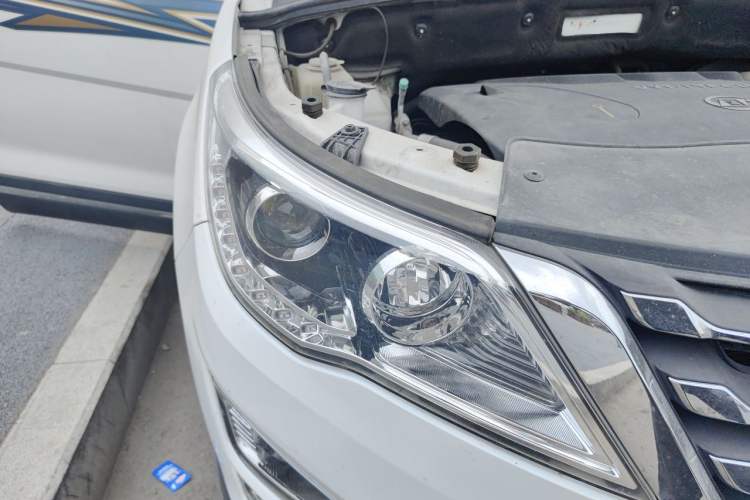 Used Baojun 560 2015 1.8L Manual Elite Edition Right Front Headlight