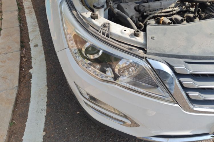 Used Baojun 560 2015 1.8L manual Comfort trim level Right Front Headlight